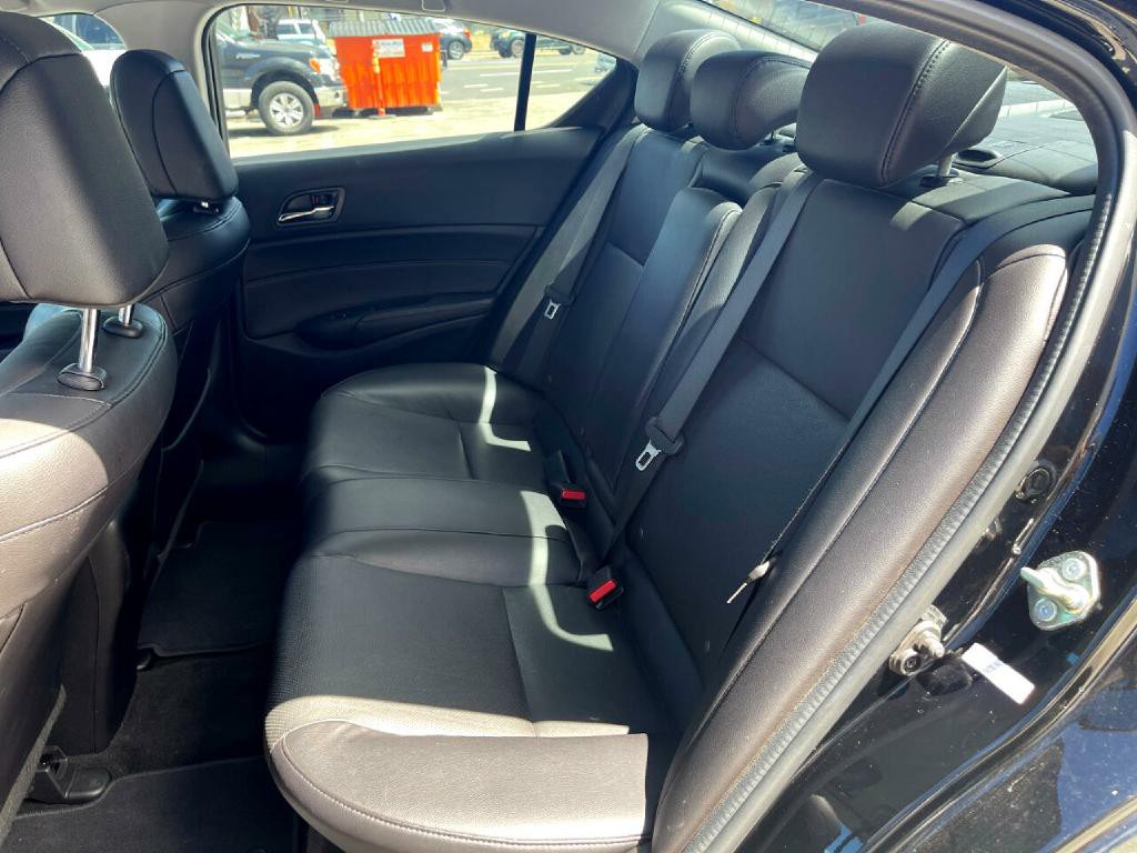 2017 Acura ILX Image 16