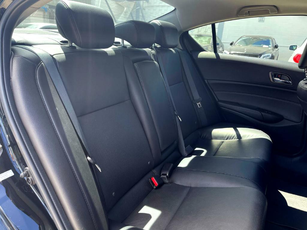 2017 Acura ILX Image 19
