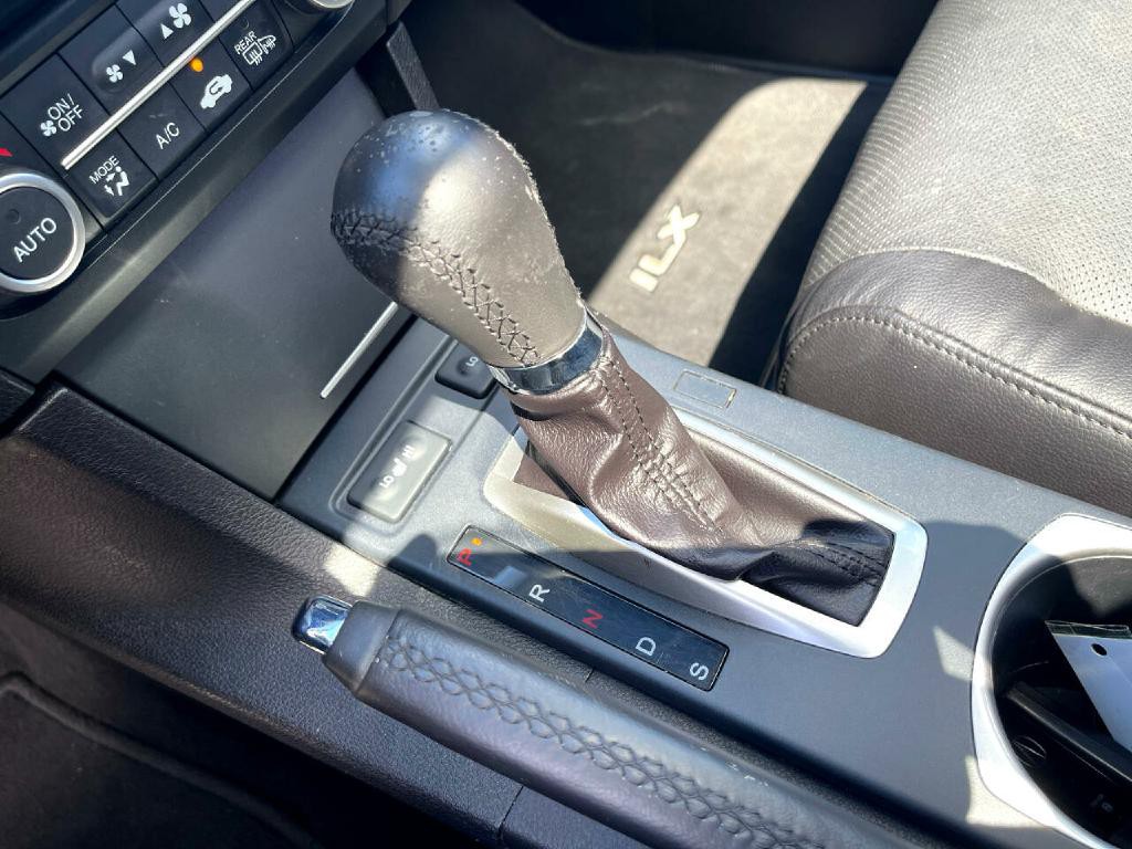 2017 Acura ILX Image 27