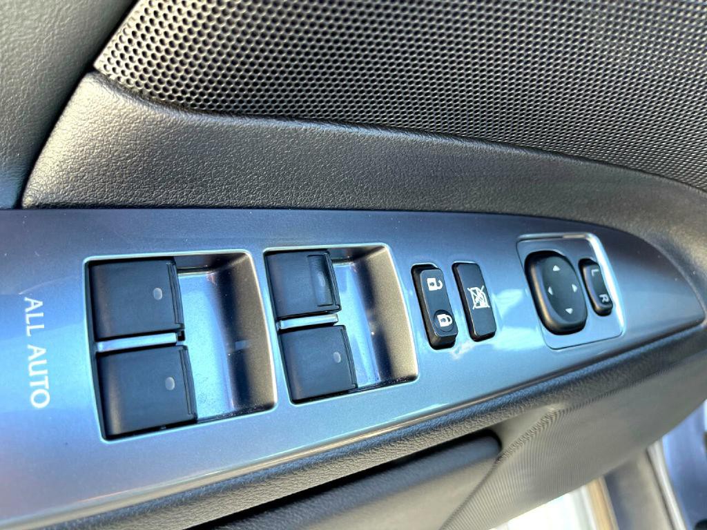 2013 Lexus IS Image 21