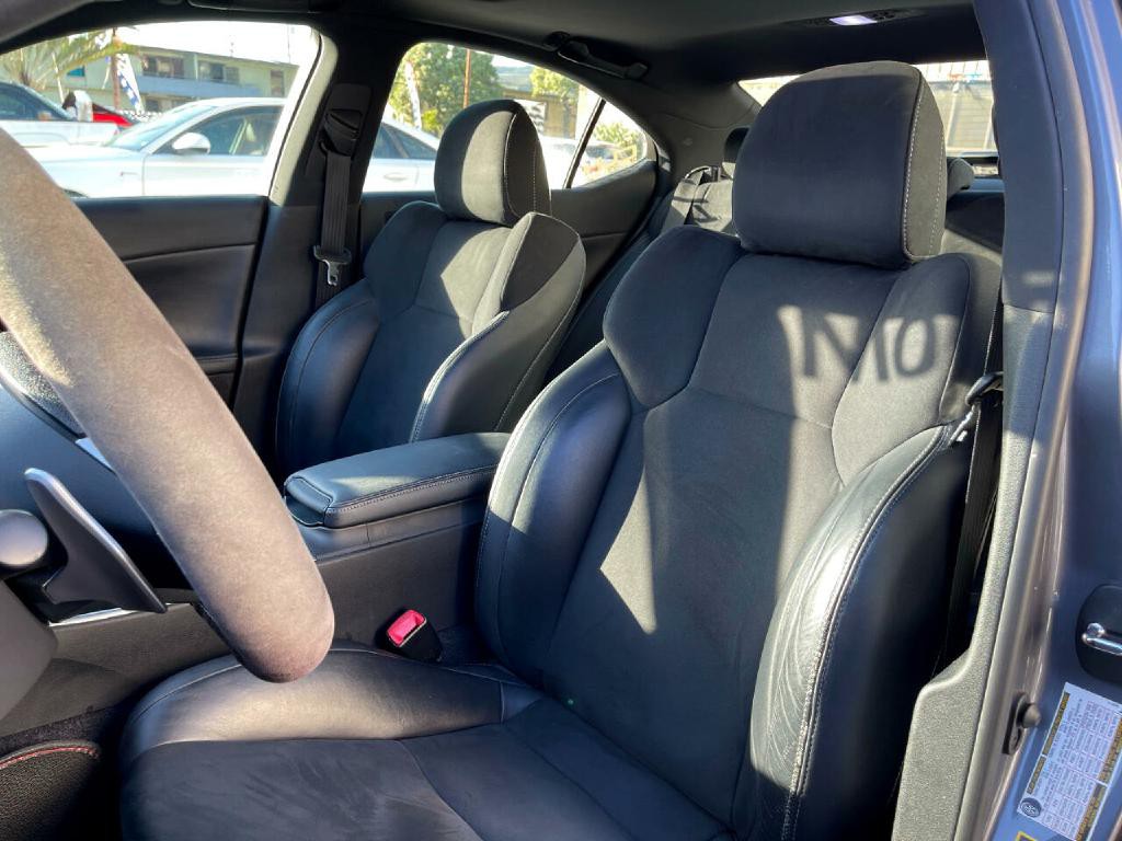 2013 Lexus IS Image 29