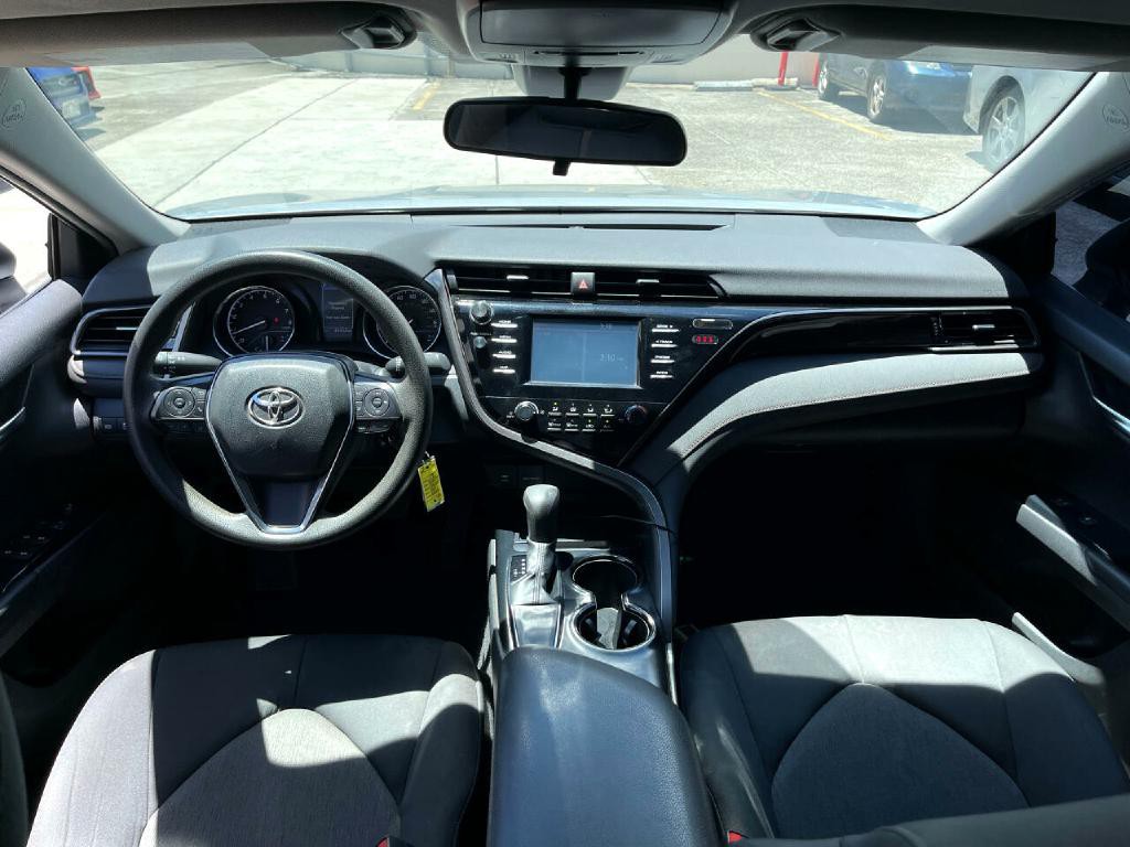 2019 Toyota Camry Image 14