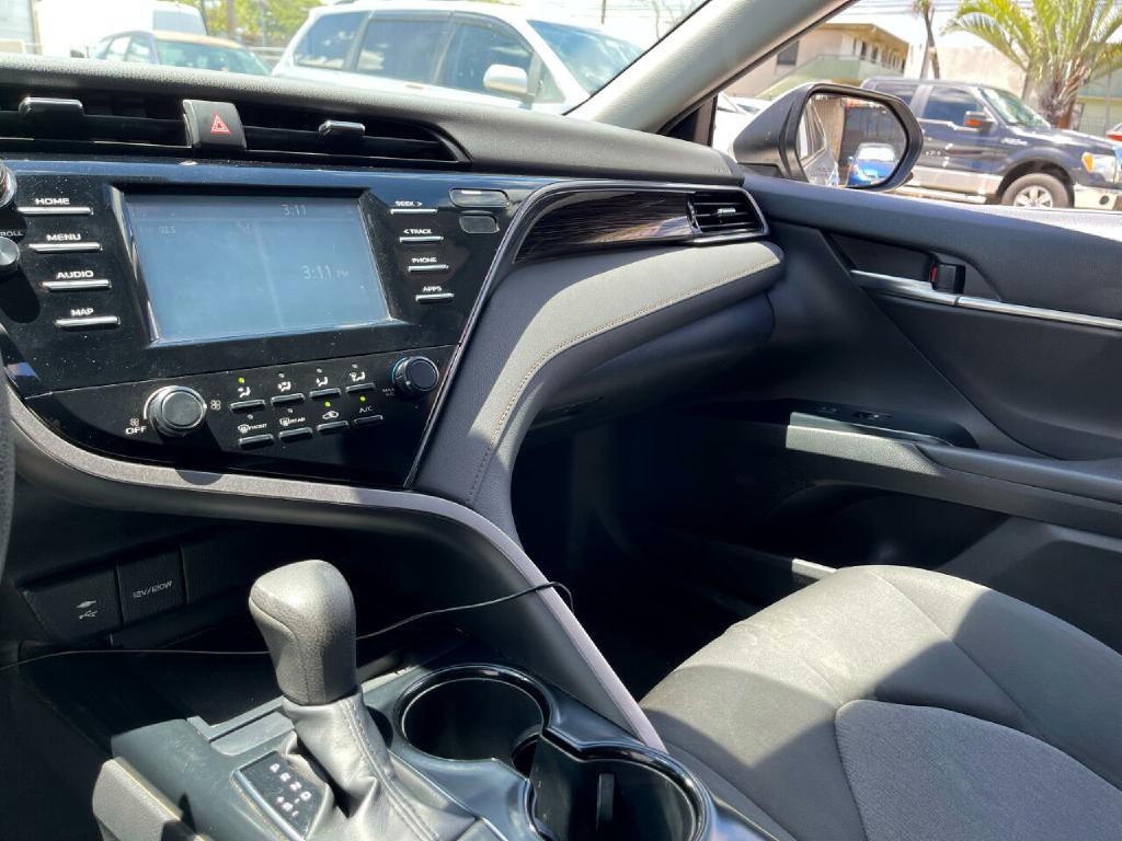 2019 Toyota Camry Image 20