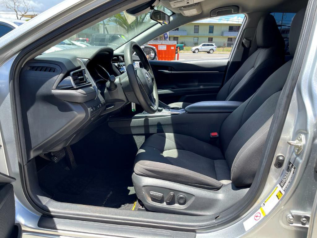 2019 Toyota Camry Image 24