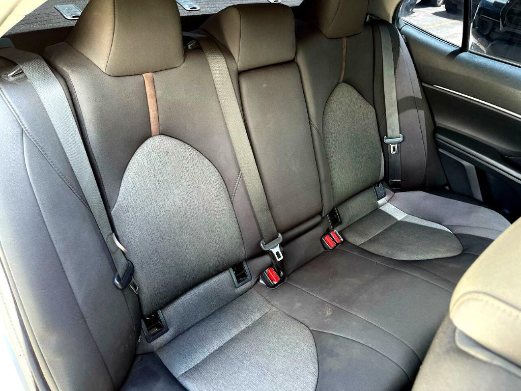 2019 Toyota Camry Image 26