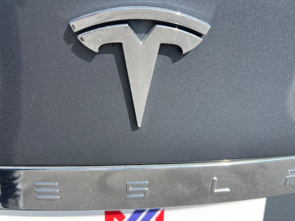 2013 Tesla Model S Image 10