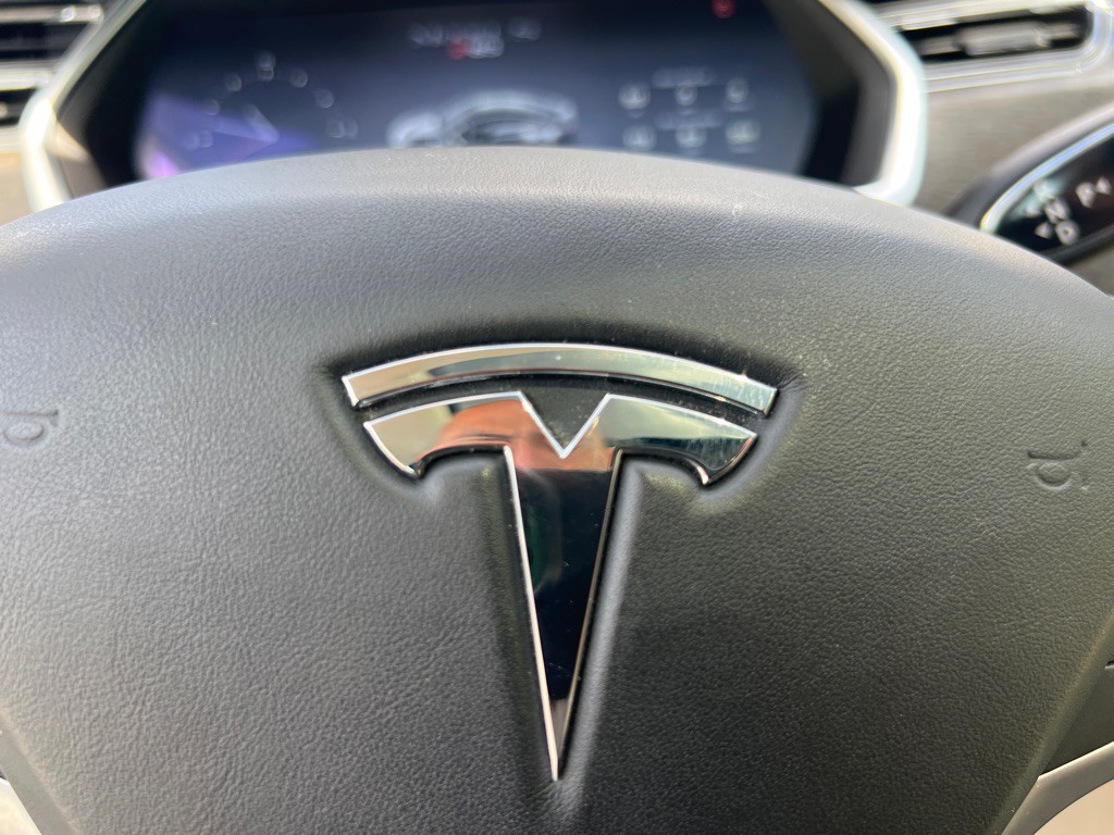 2013 Tesla Model S Image 25