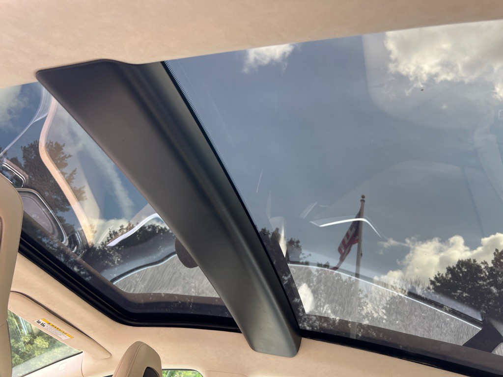 2013 Tesla Model S Image 30