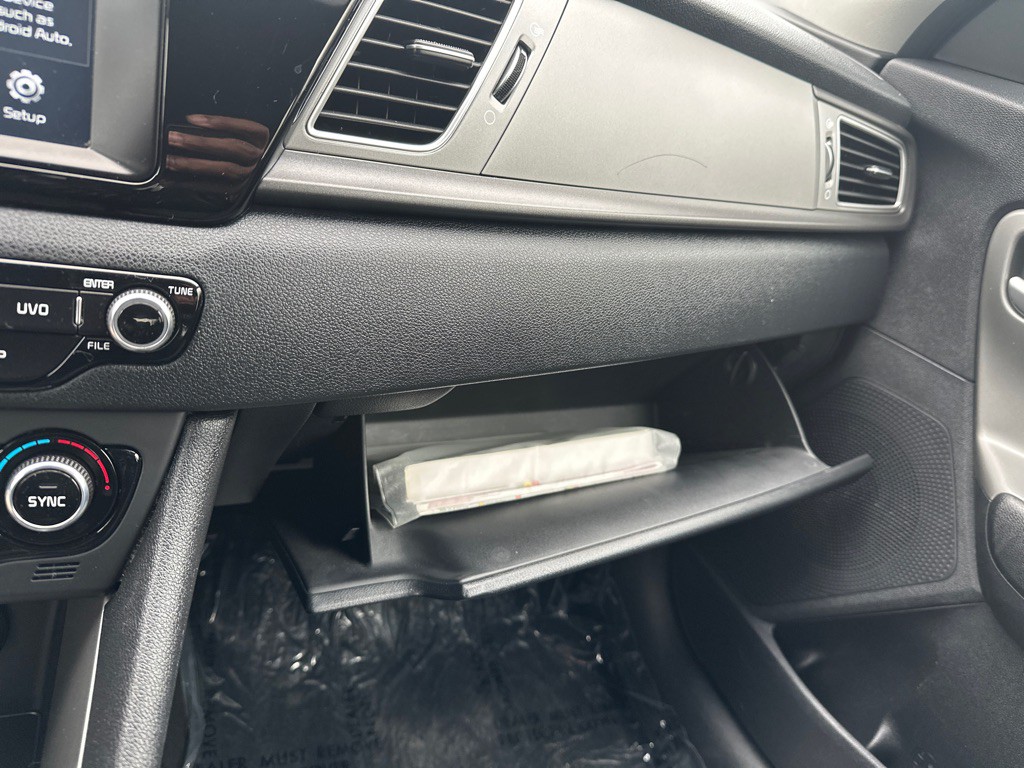 2017 Kia Niro Image 28