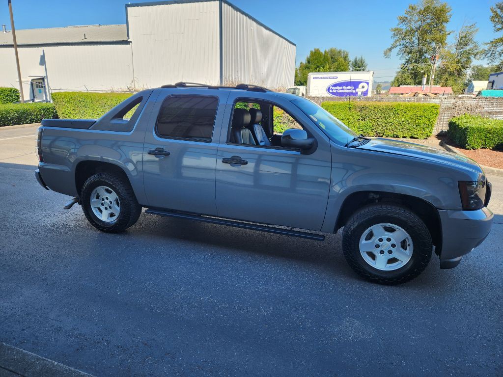 2007 Chevrolet Avalanche Image 13