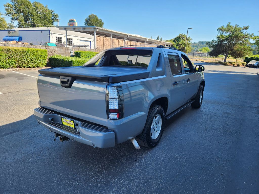 2007 Chevrolet Avalanche Image 17
