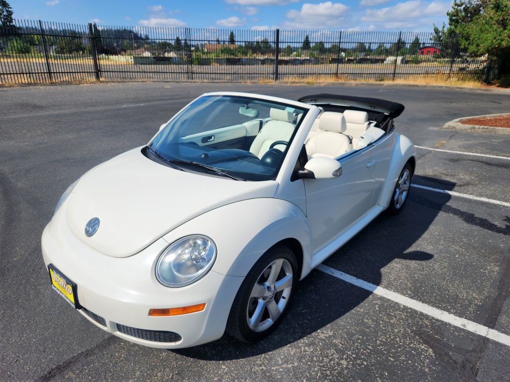 2007 Volkswagen Beetle Image 1