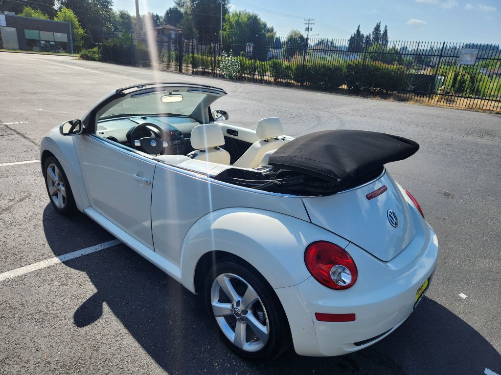 2007 Volkswagen Beetle Image 3
