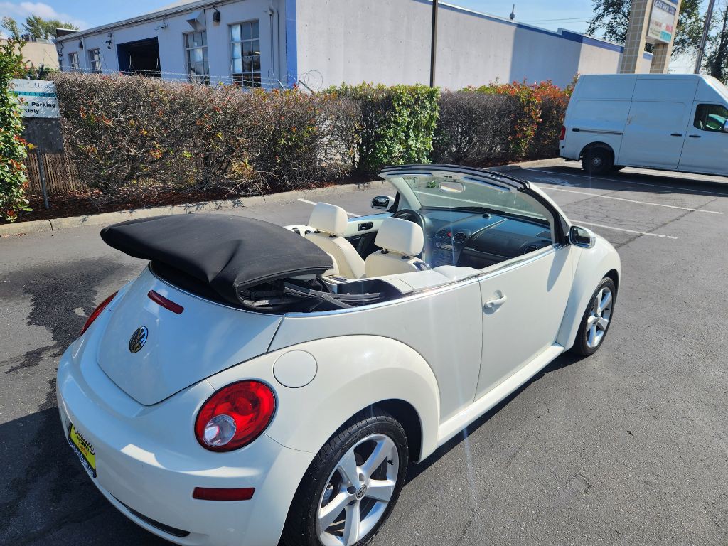 2007 Volkswagen Beetle Image 4