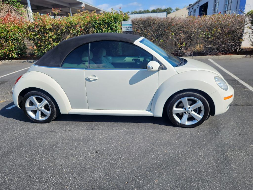2007 Volkswagen Beetle Image 14