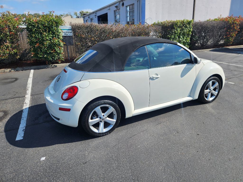 2007 Volkswagen Beetle Image 16