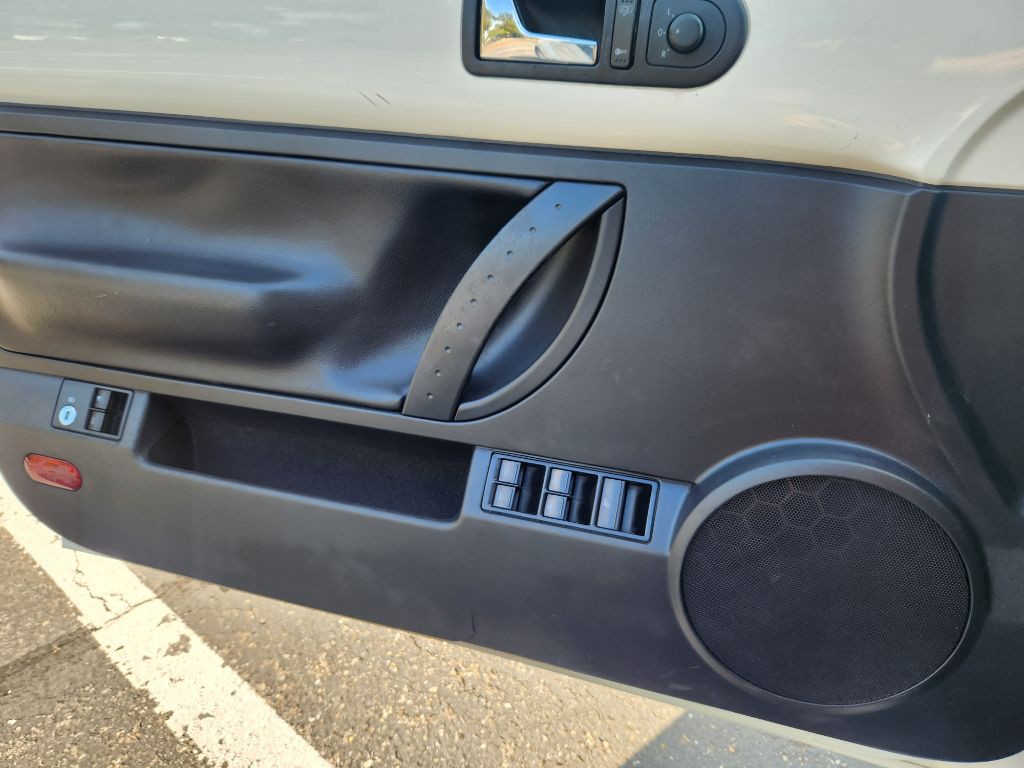 2007 Volkswagen Beetle Image 27