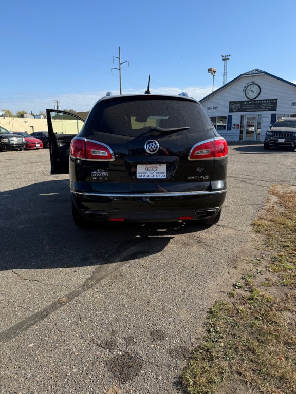 2017 Buick Enclave Image 2