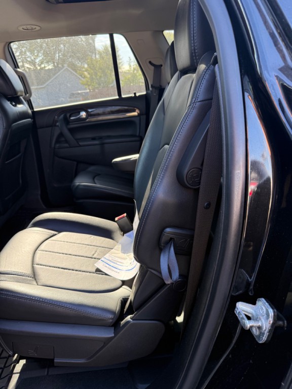 2017 Buick Enclave Image 10