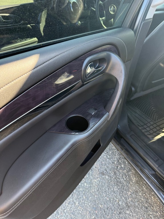 2017 Buick Enclave Image 11