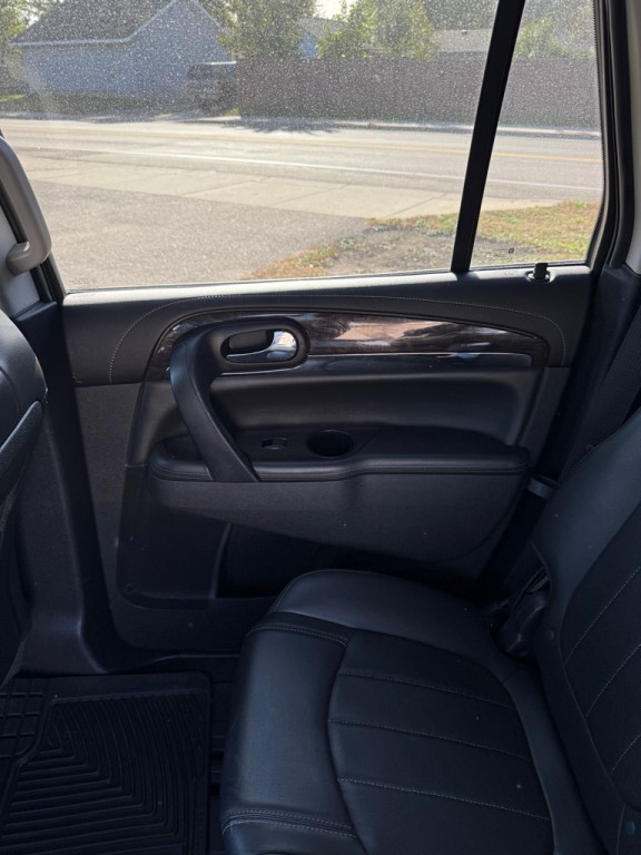 2017 Buick Enclave Image 13