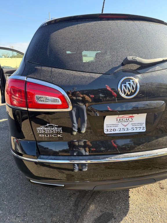 2017 Buick Enclave Image 1