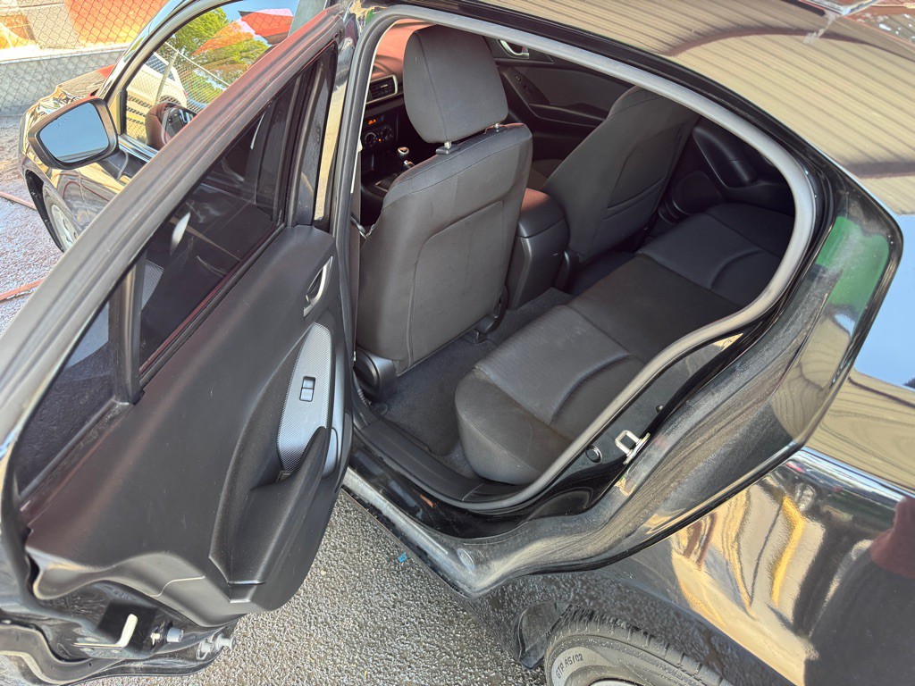 2015 Mazda Mazda3 Image 5