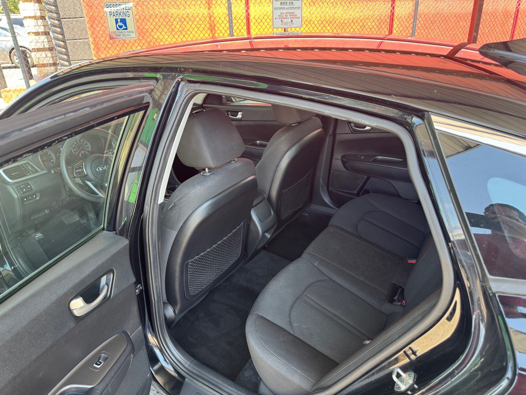 2020 Kia Optima Image 6