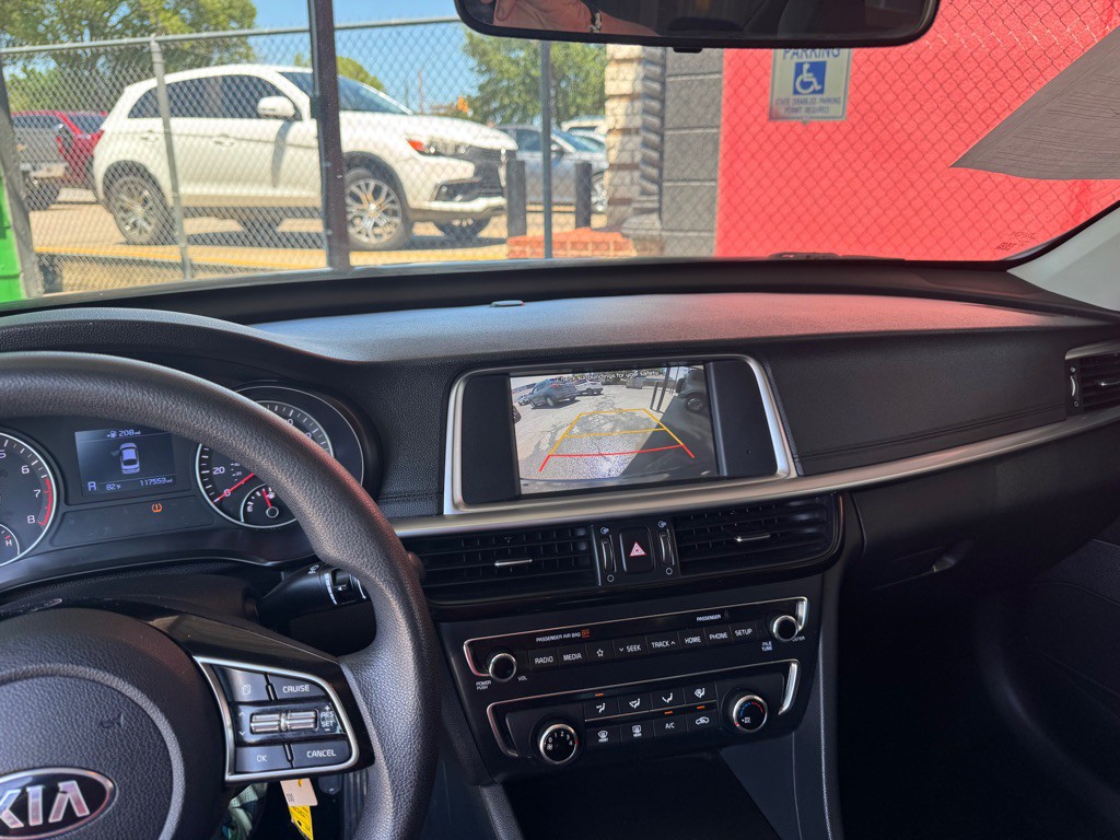 2020 Kia Optima Image 8