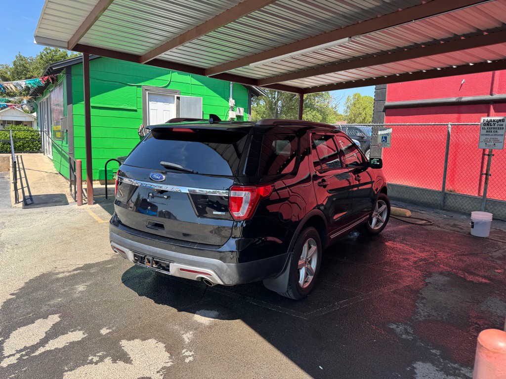 2016 Ford Explorer Image 3