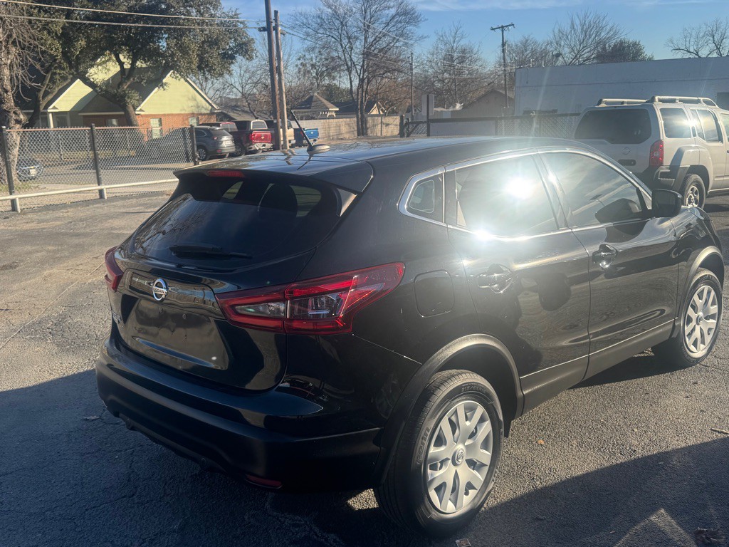 2020 Nissan Rogue Image 3