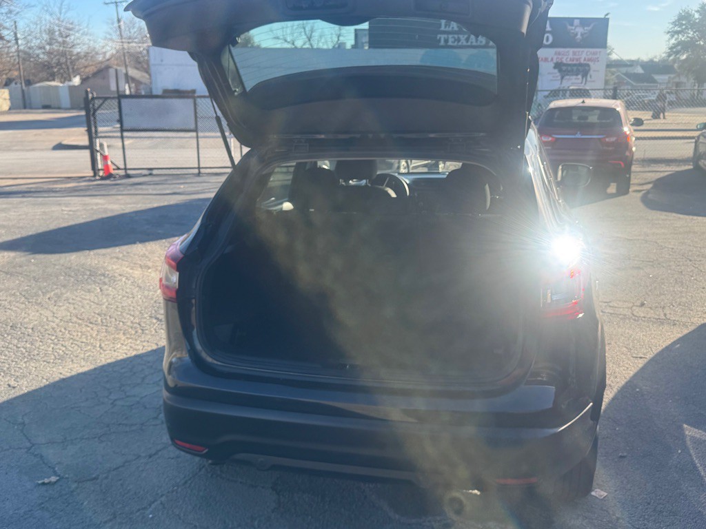 2020 Nissan Rogue Image 5