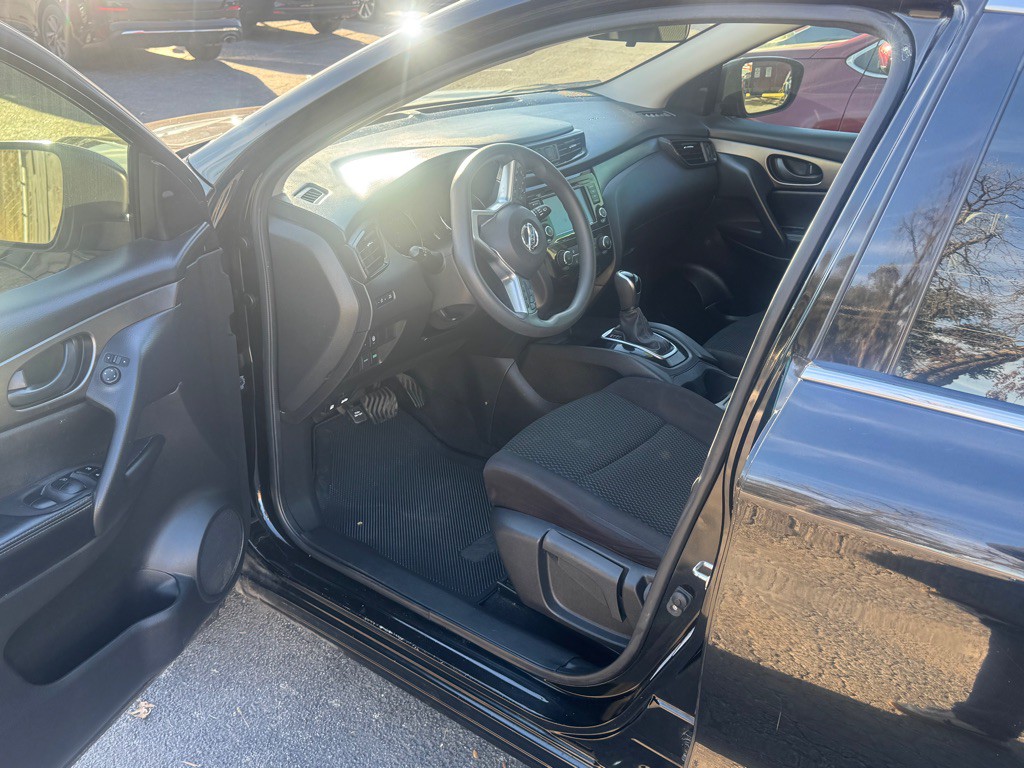 2020 Nissan Rogue Image 7