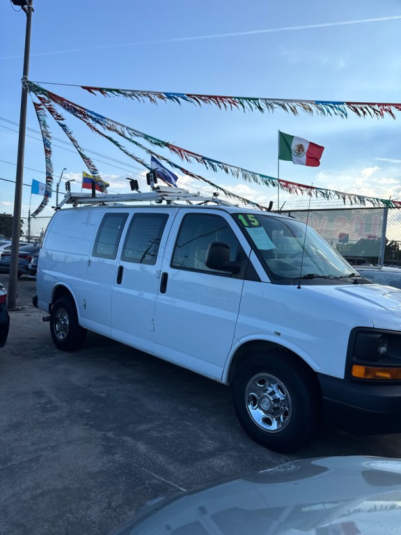 2015 Chevrolet Express Image 5