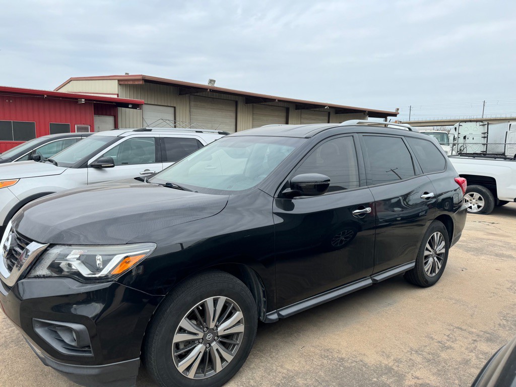 2018 Nissan Pathfinder Image 4