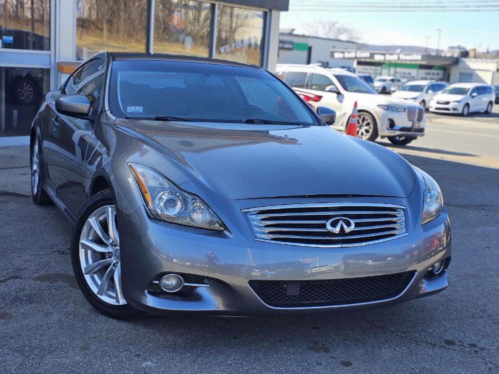 2011 INFINITI G37 Image 3