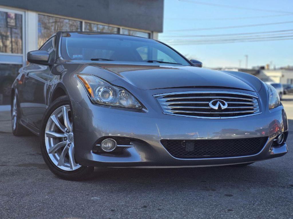 2011 INFINITI G37 Image 7