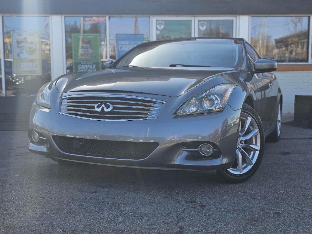 2011 INFINITI G37 Image 10