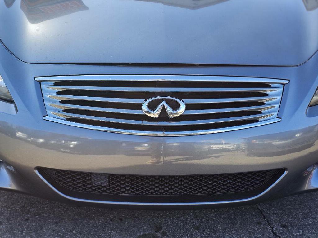 2011 INFINITI G37 Image 20