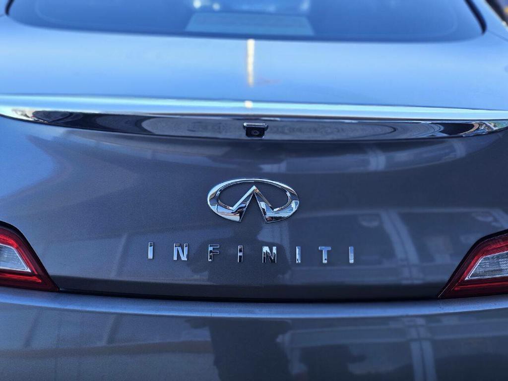 2011 INFINITI G37 Image 26