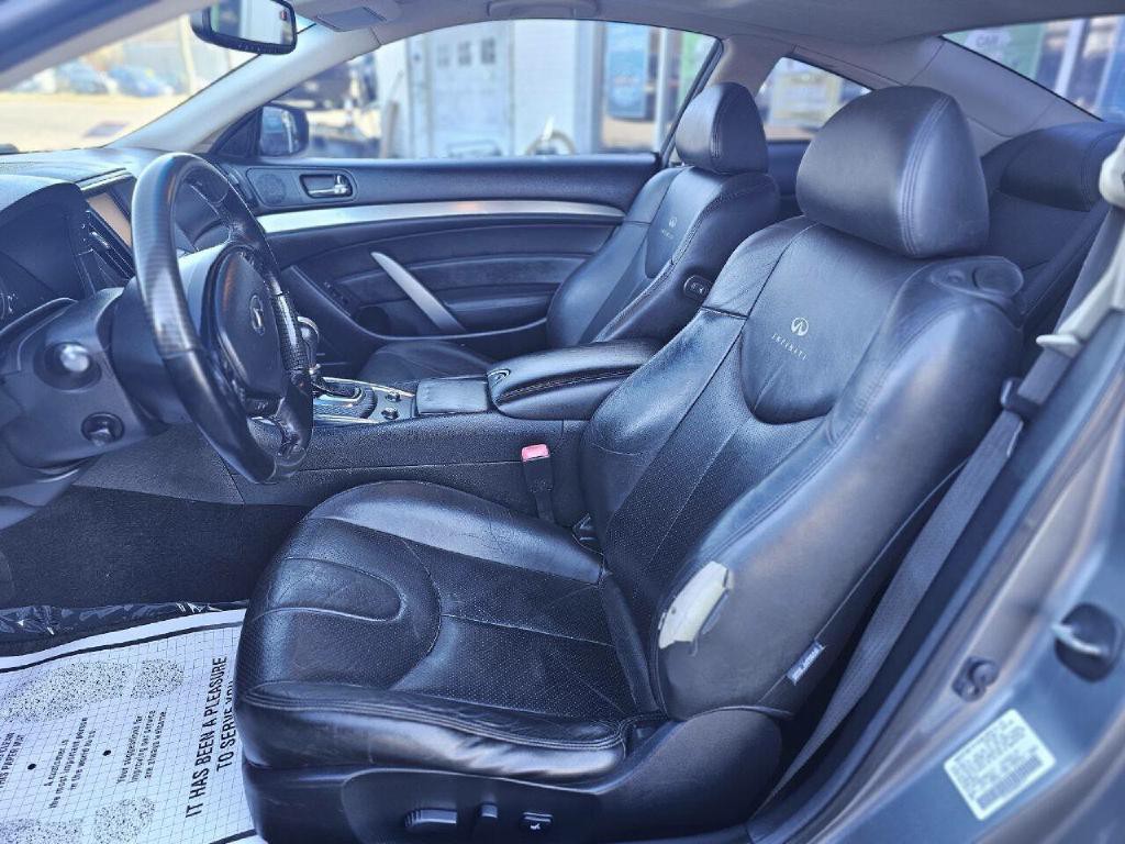 2011 INFINITI G37 Image 33