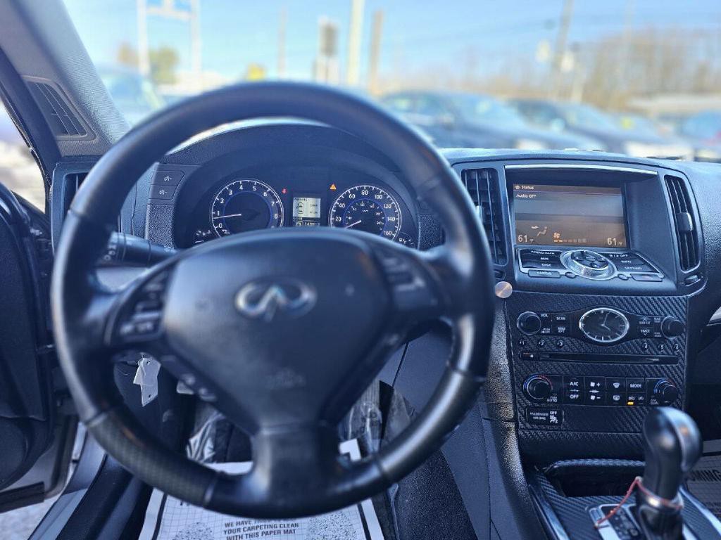 2011 INFINITI G37 Image 40
