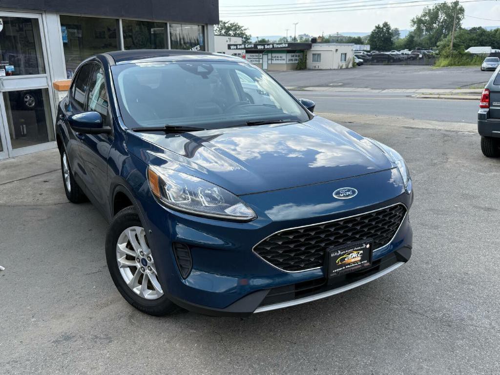 2020 Ford Escape Image 2