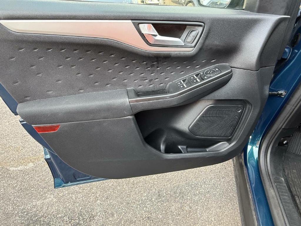 2020 Ford Escape Image 16