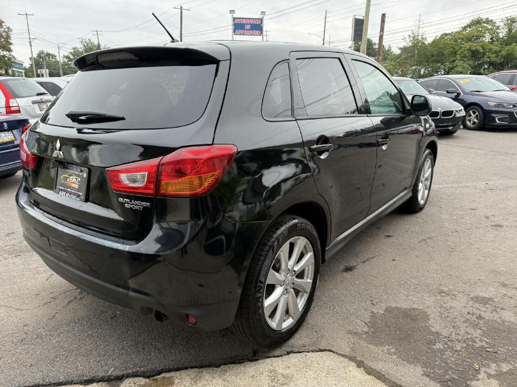 2015 Mitsubishi Outlander Image 11