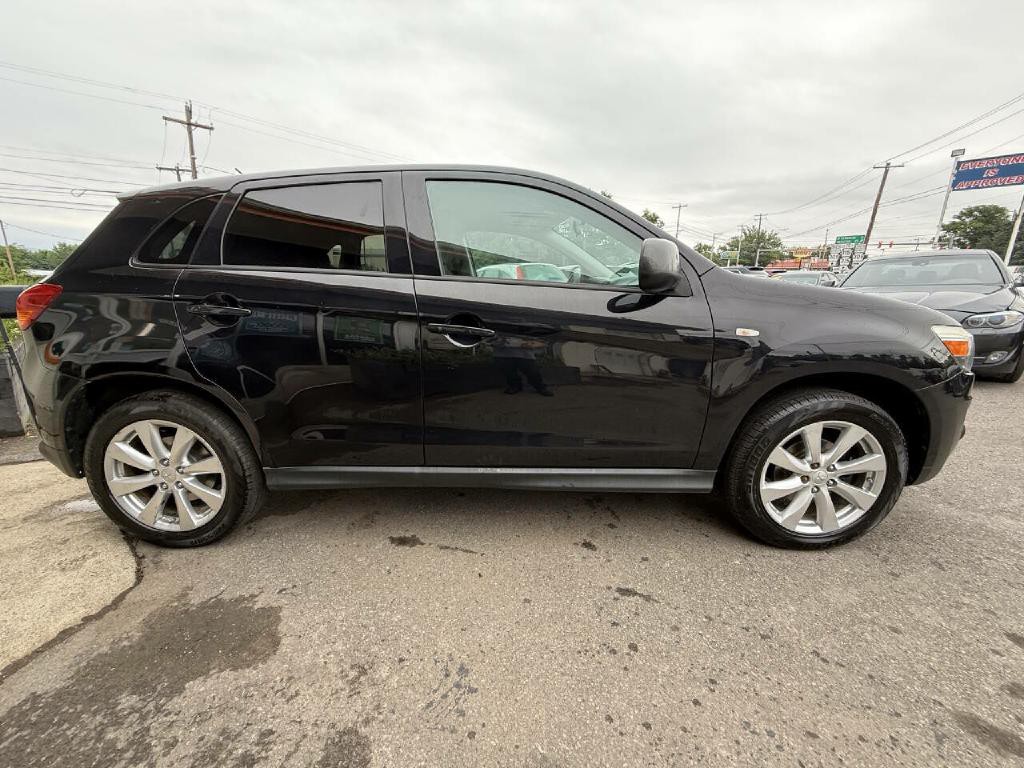 2015 Mitsubishi Outlander Image 12