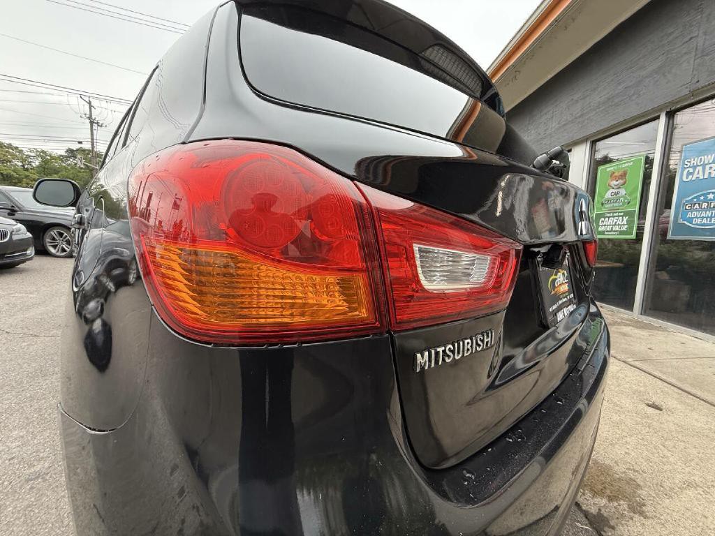 2015 Mitsubishi Outlander Image 15