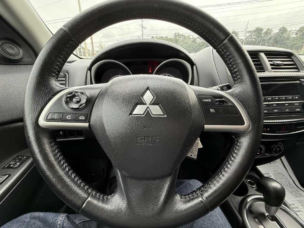 2015 Mitsubishi Outlander Image 23