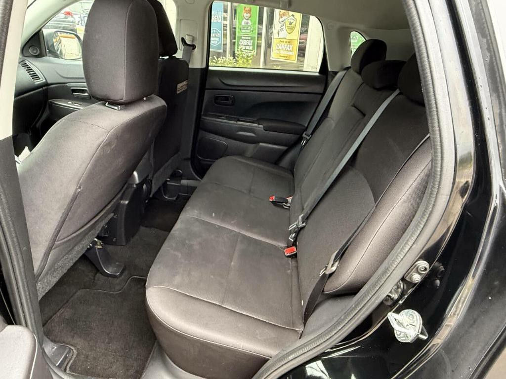 2015 Mitsubishi Outlander Image 31
