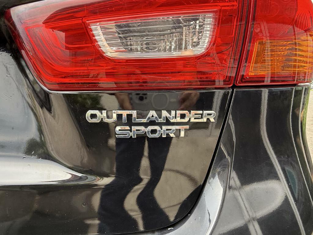 2015 Mitsubishi Outlander Image 36